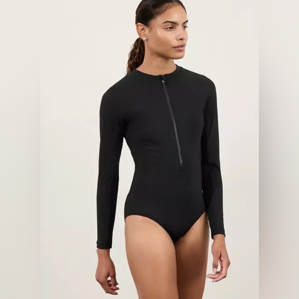 NWT Athleta Sun Shield One Piece Rashguard Size Small/Petite